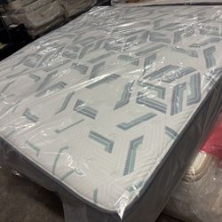 KING MATTRESS THERAPEDIC EXTRA FIRM