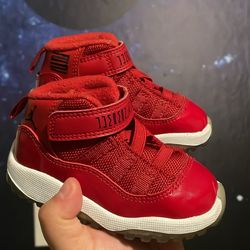 Jordan 11s 