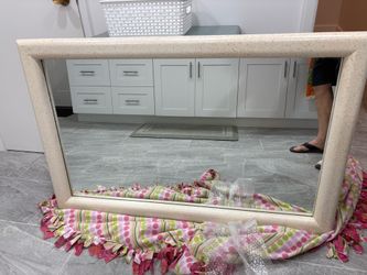 Free Wall Mirror