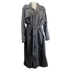 Banana Republic Vintage Gray Trench Coat Water Rain Resistant Mens Medium 90s 100% nylon Made in Thailand 25” across underarms 51” shoulder to bot