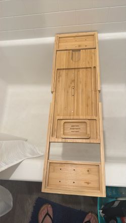 Yuliana Bathroom Tray