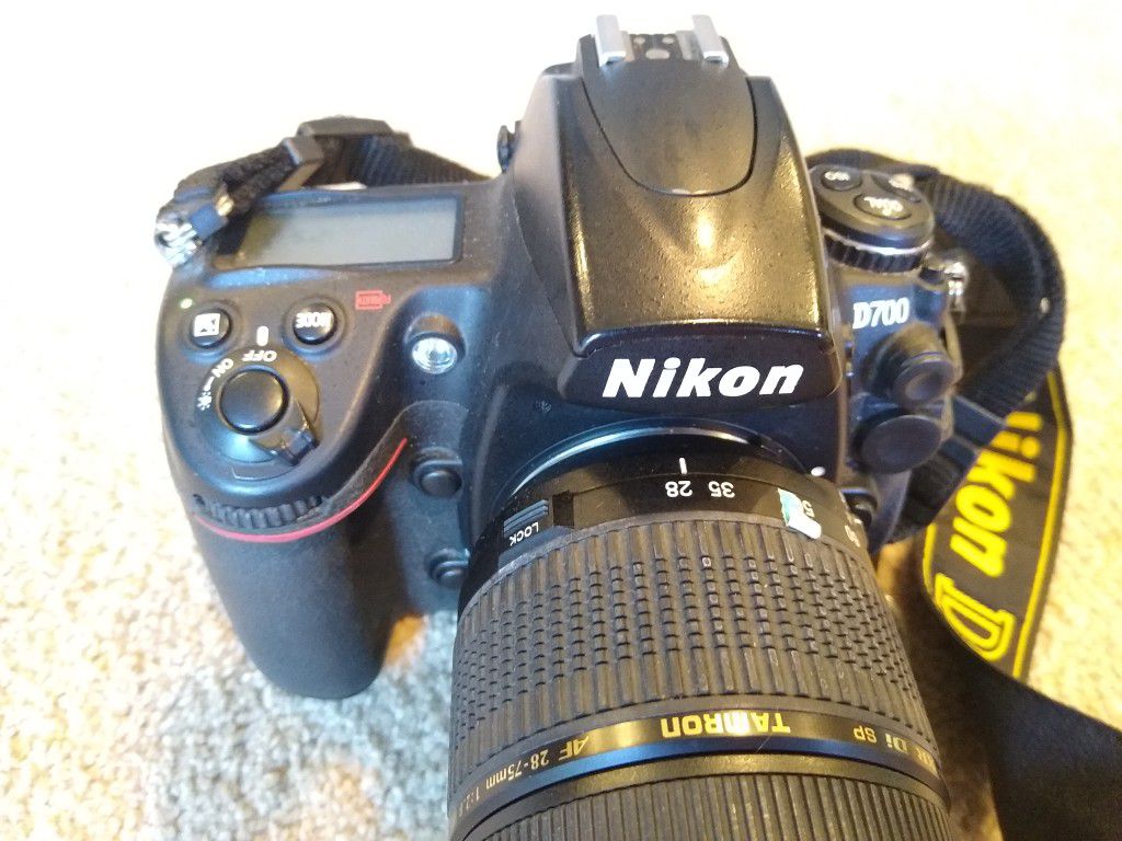 Nikon D700 Full Frame Camera With Lenses