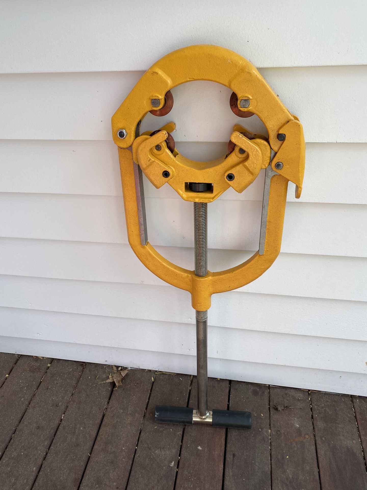 Hinged 4”-6” pipe cutter