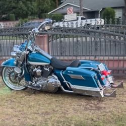 01 Harley Davidson Road King  $11,000
