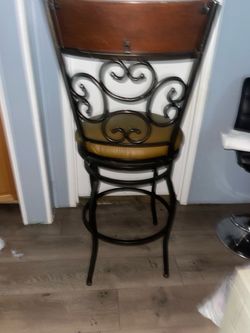 Bar Height Swivel Chair