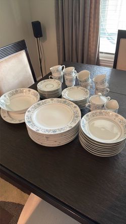 Eight piece China settings