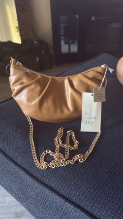 WOMENS PURSE