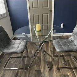 6 Brand New Dining Chairs. Still In Box.   