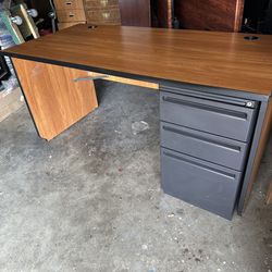 Desk 60x28 29 High Thank For Looking My Post See My other Items  Delivery For $20 In Fresno 