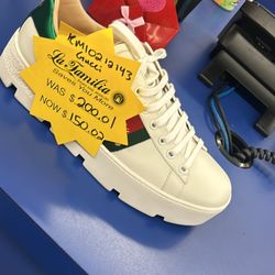 Women’s Sneakers 