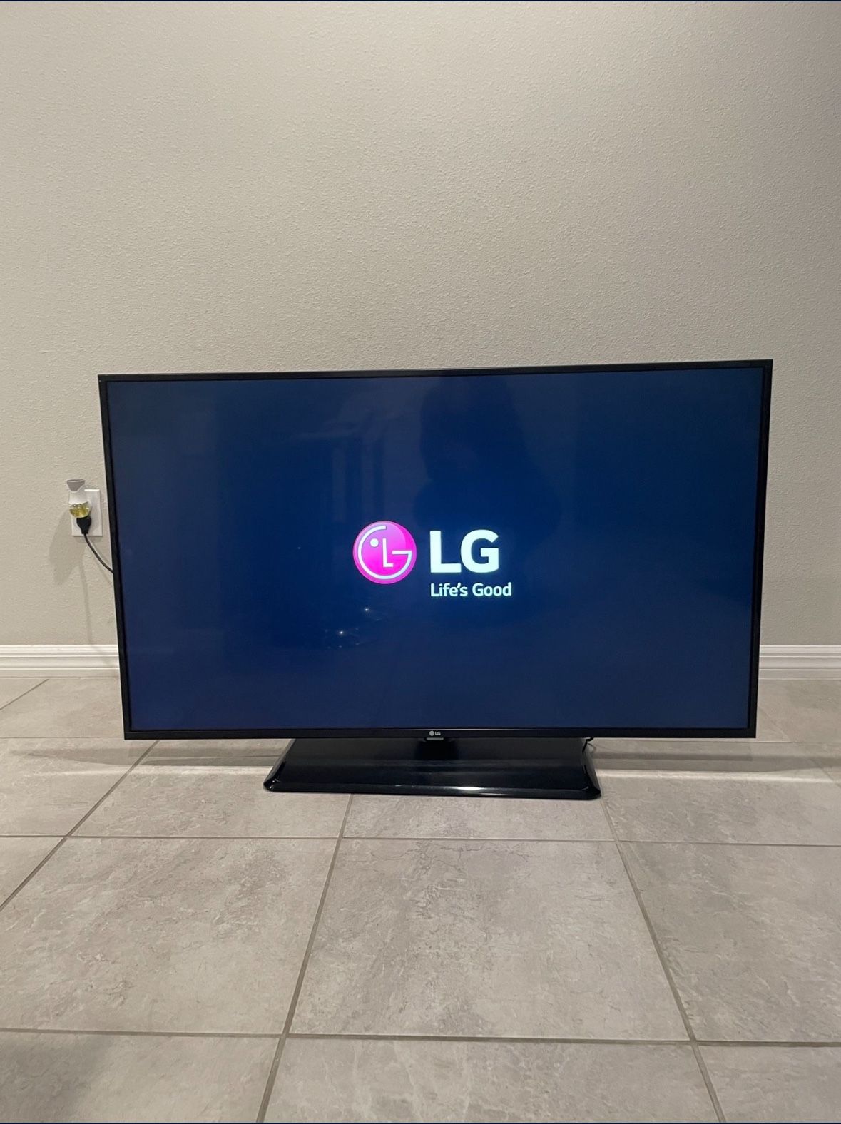 LG TV 55 inch