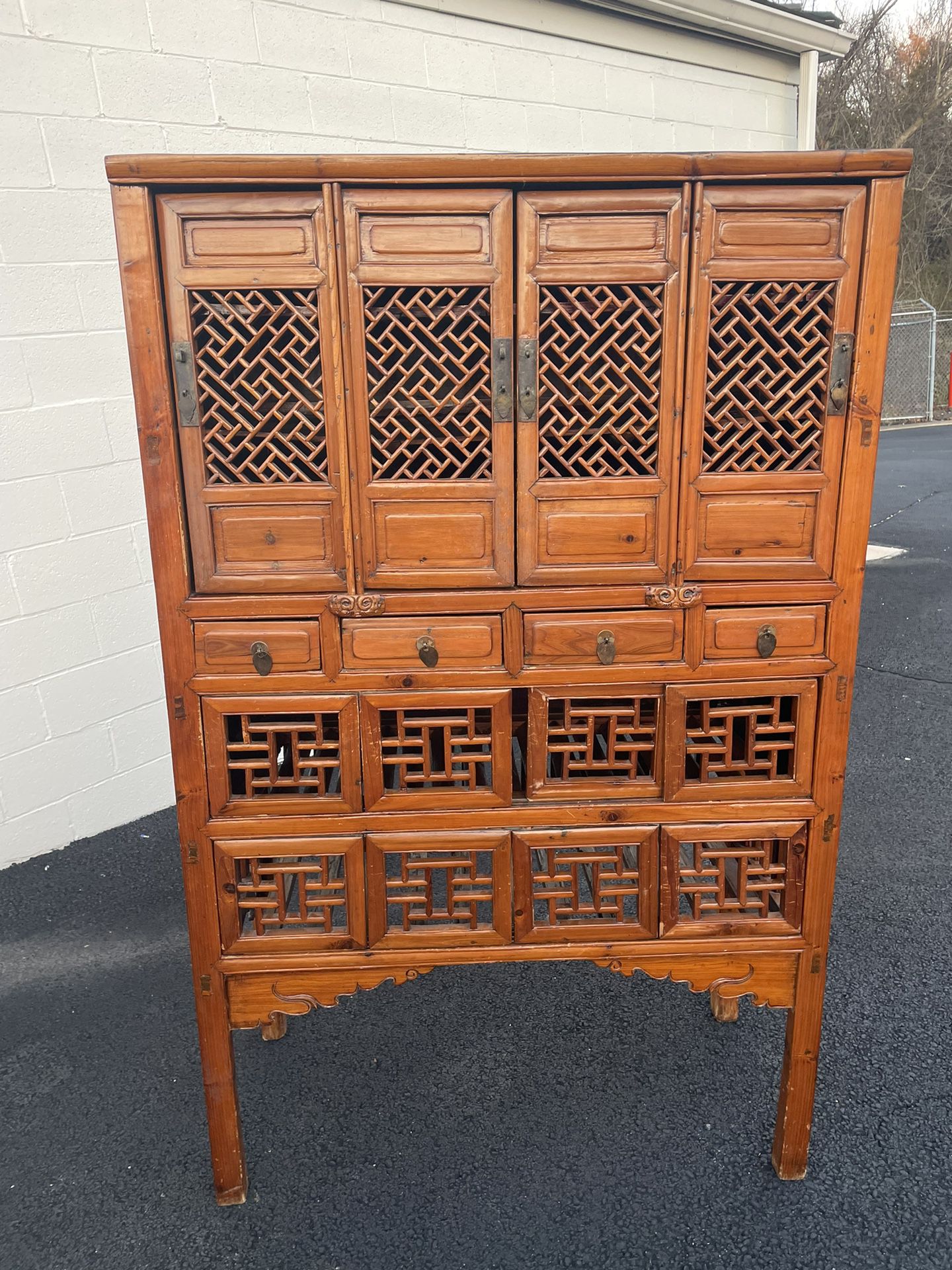 Beautiful Antique Chinese Ming Style Cabinet 