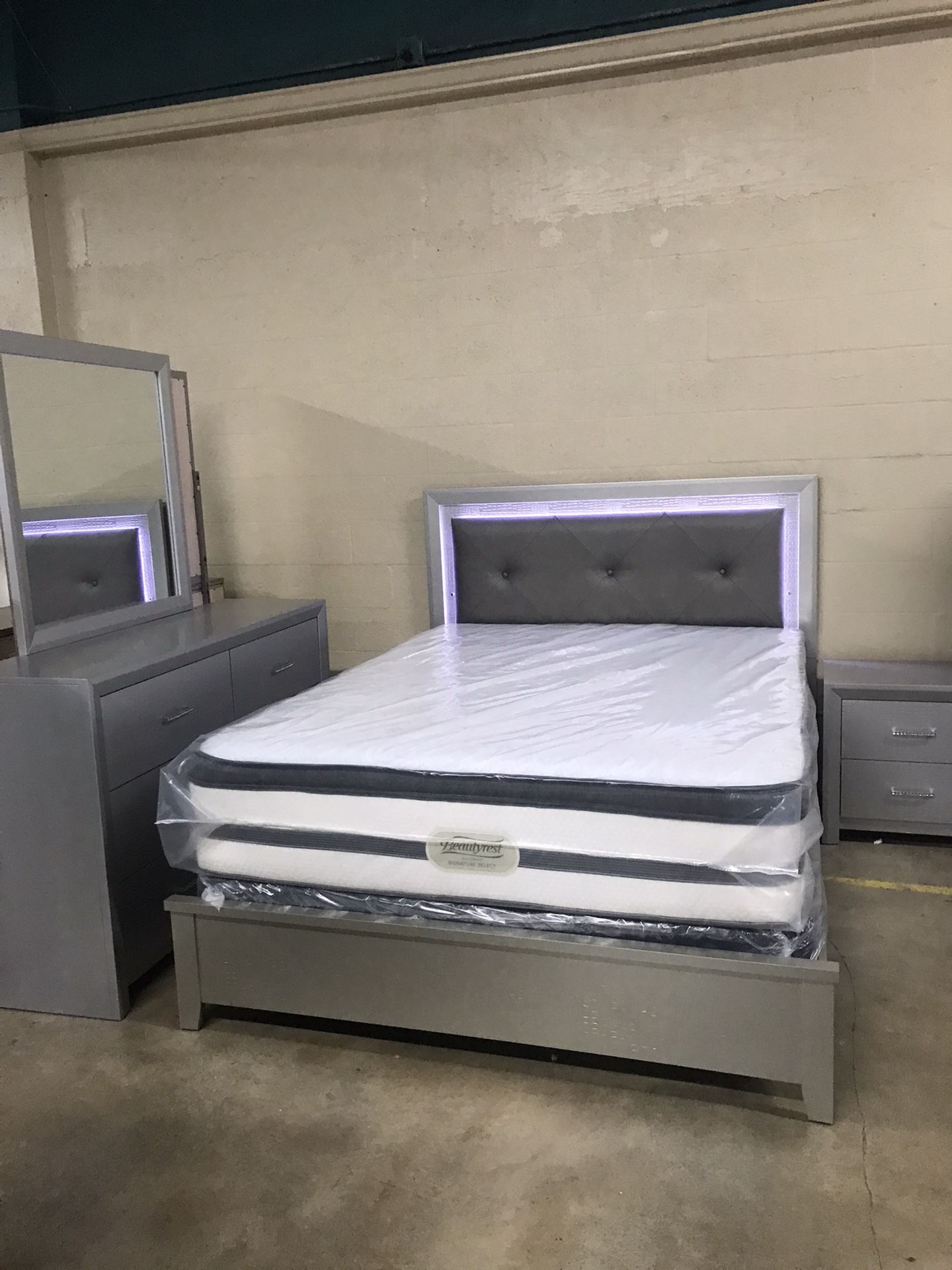 Brand New Queen Size Bedroom Set$699.financing Available No Credit Needed