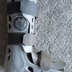 Aircast AirSelect Elite Walker Boot (Size Small) – Used, cleaned and in Excellent Comdition
