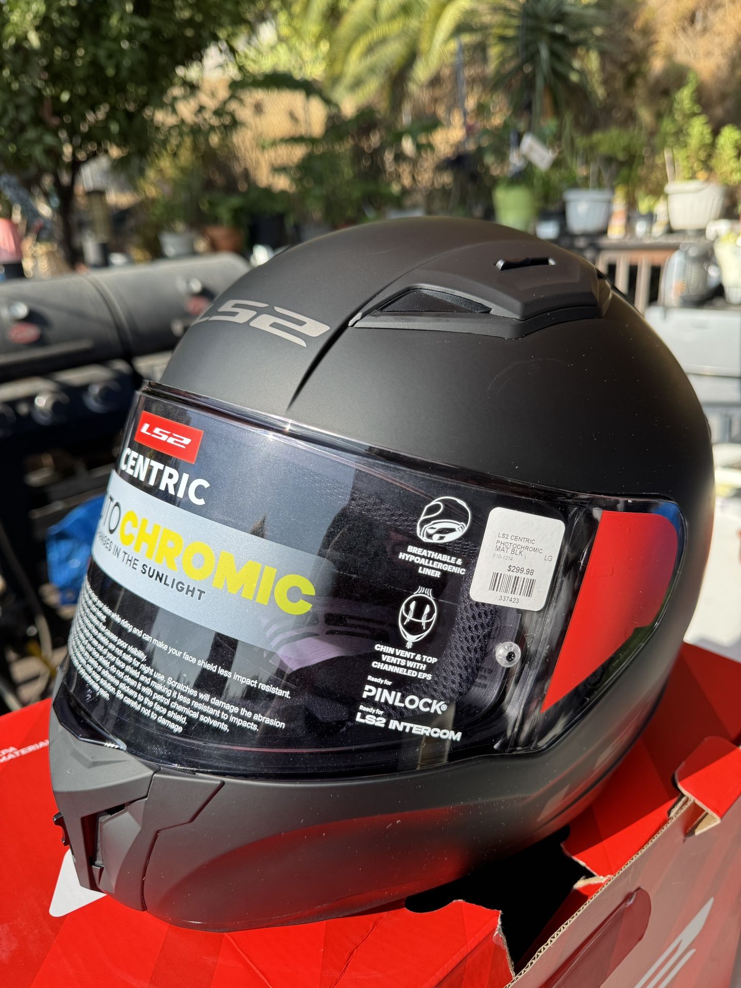 LS2 Centric helmet