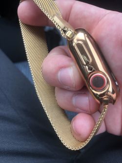 Apple Watch 4 $420$ brand new