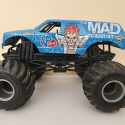 Monster Jam The Mad Scientist VP Racing 1:24 Scale