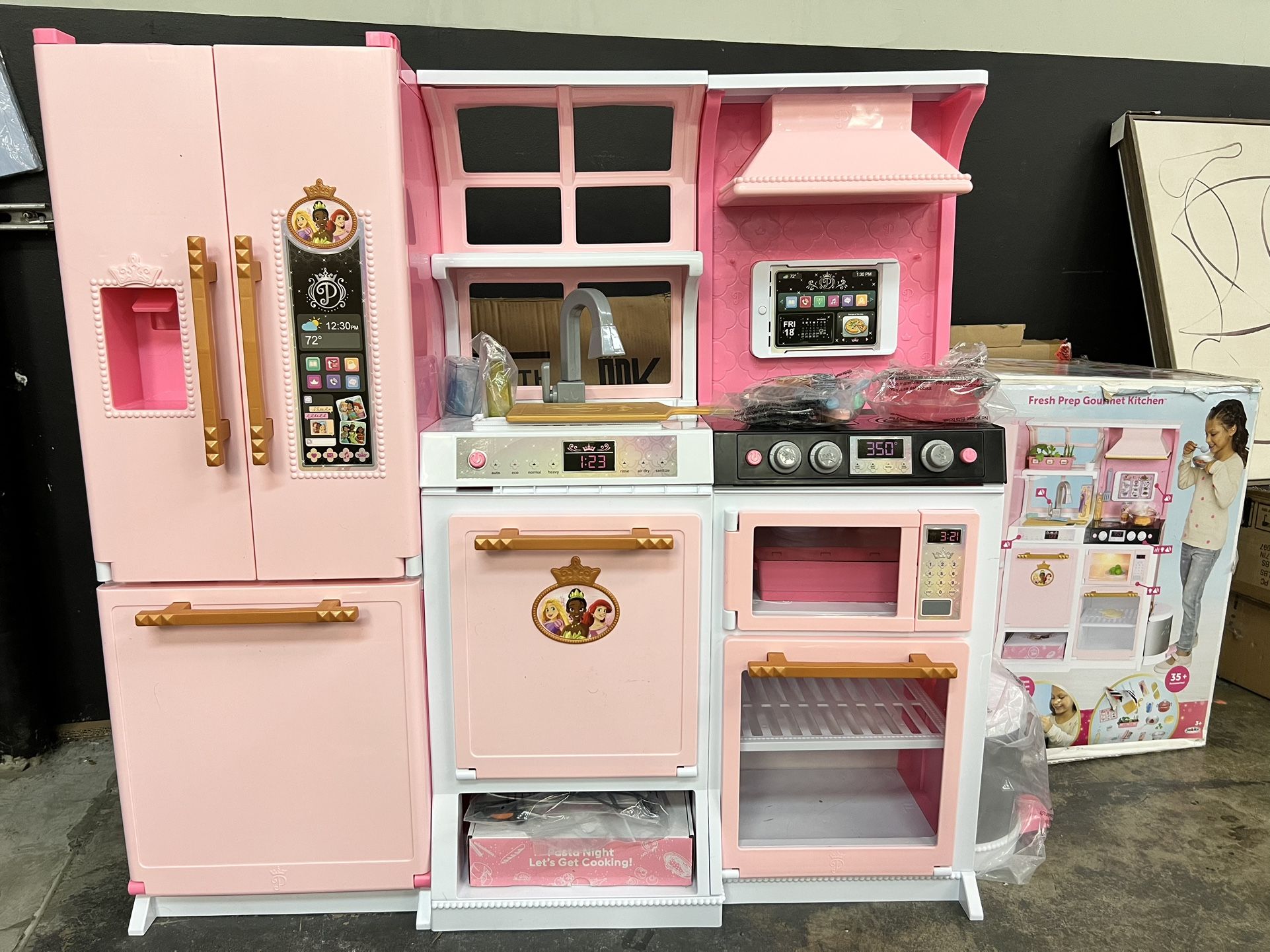 Disney Princess Kitchen ( New, Out Of Box)