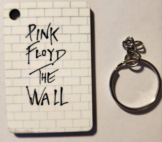 Pink Floyd The Wall Keychain 