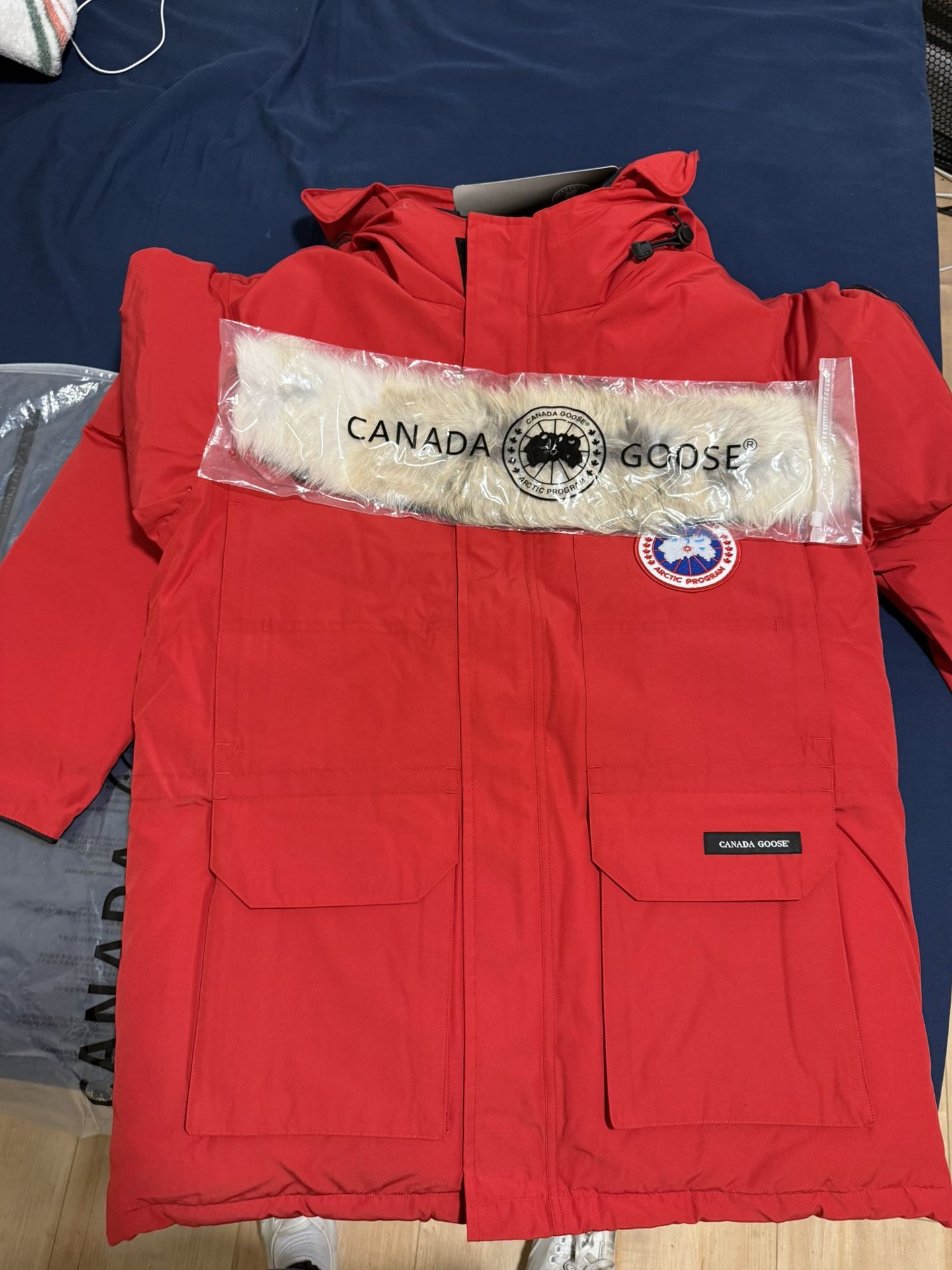 Men’s Canada Goose Expedition Parka Red Never Worn L