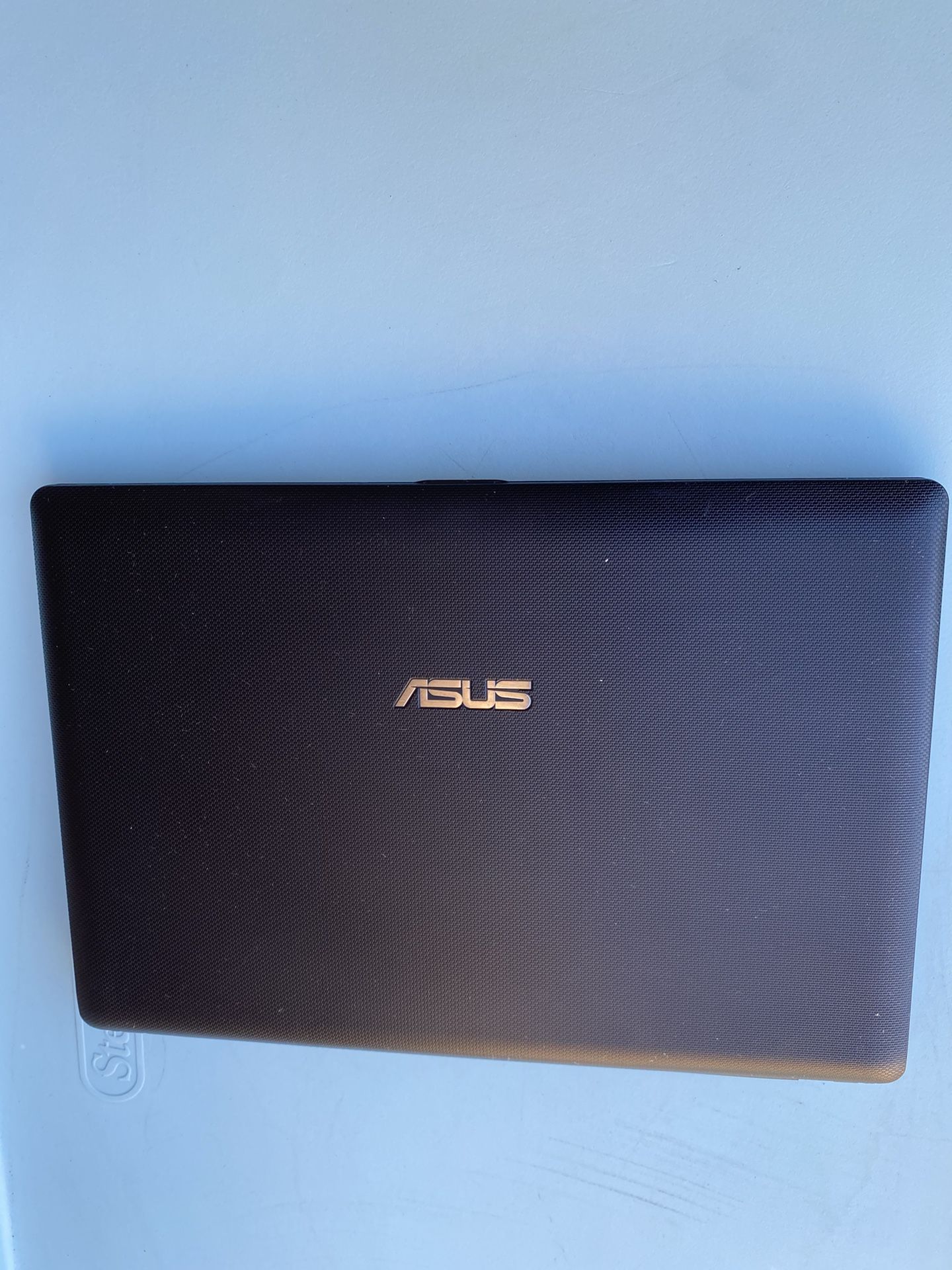 Asus Eee mini laptop 