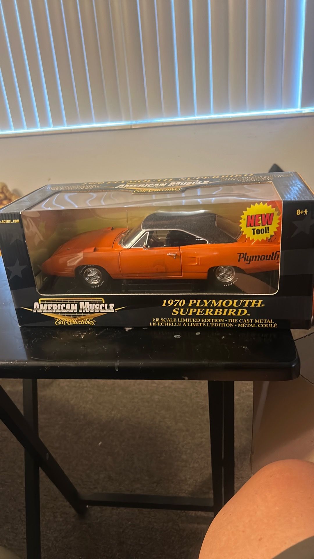 1:18 SCALE 1970 PLYMOUTH SUPERBIRD ,BY AMERICAN MUSLCE , SEALED BOX .