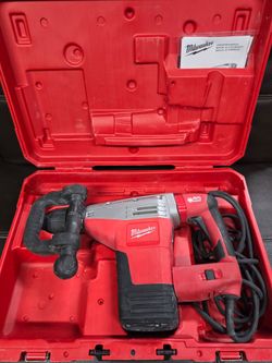 Milwaukee SDS MAX Demolition Hammer