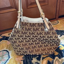 Women’s Michael Kors Shoulder Bag/Purse Shipping Available