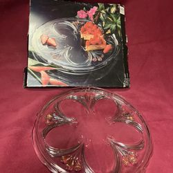 Mikasa 13 3/3” Round Cake Plate 