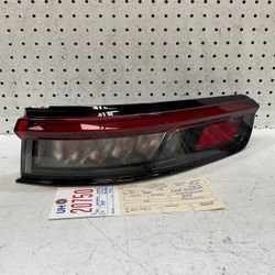 2022 2024 JEEP GRAND CHEROKEE RIGHT SIDE TAIL LIGHT OEM