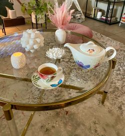 Silver Orchid Henderson Acrylic Cocktail Table
