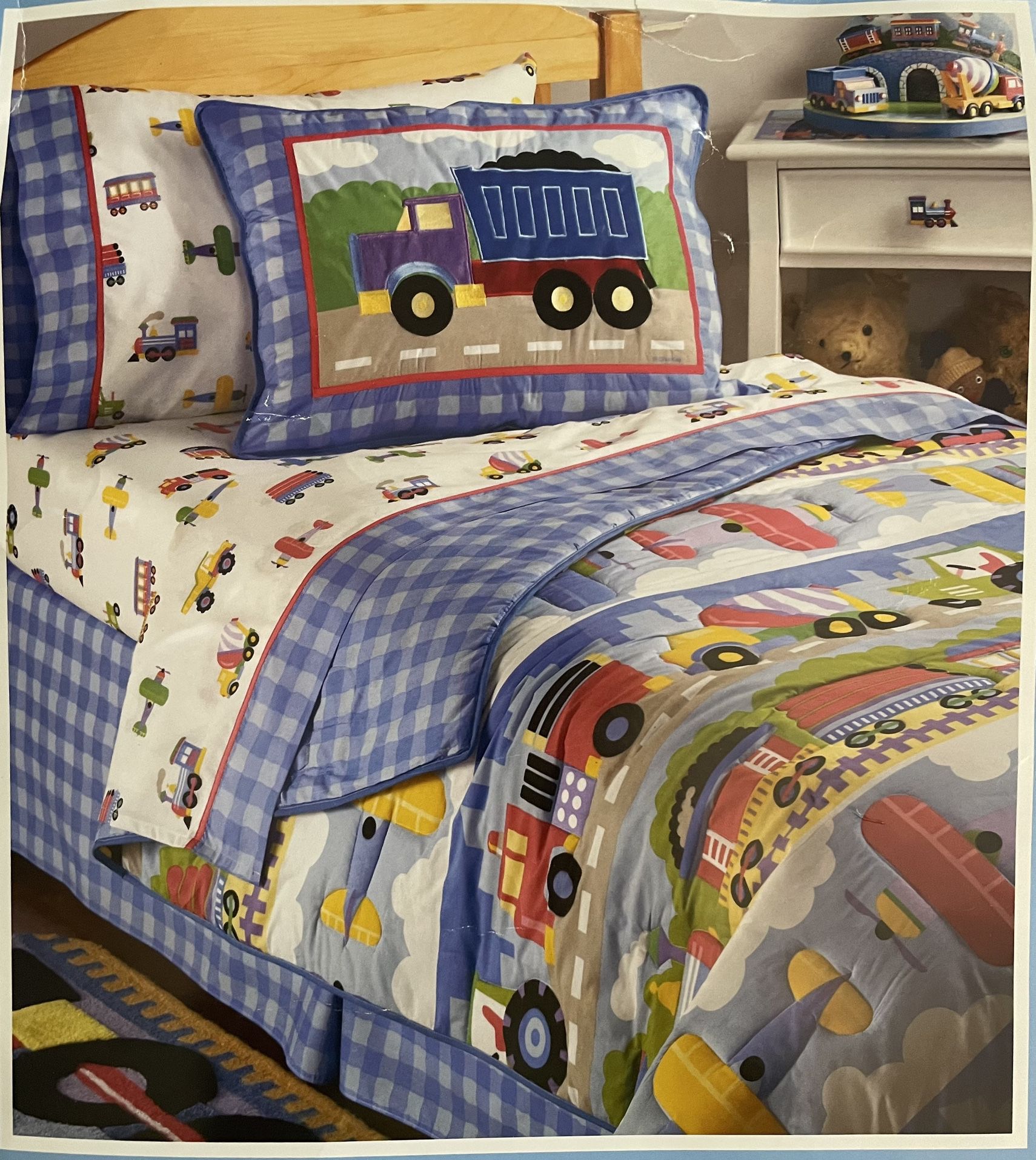 Olive Kids Comforter mini Set Trains-Planes-Trucks NEW