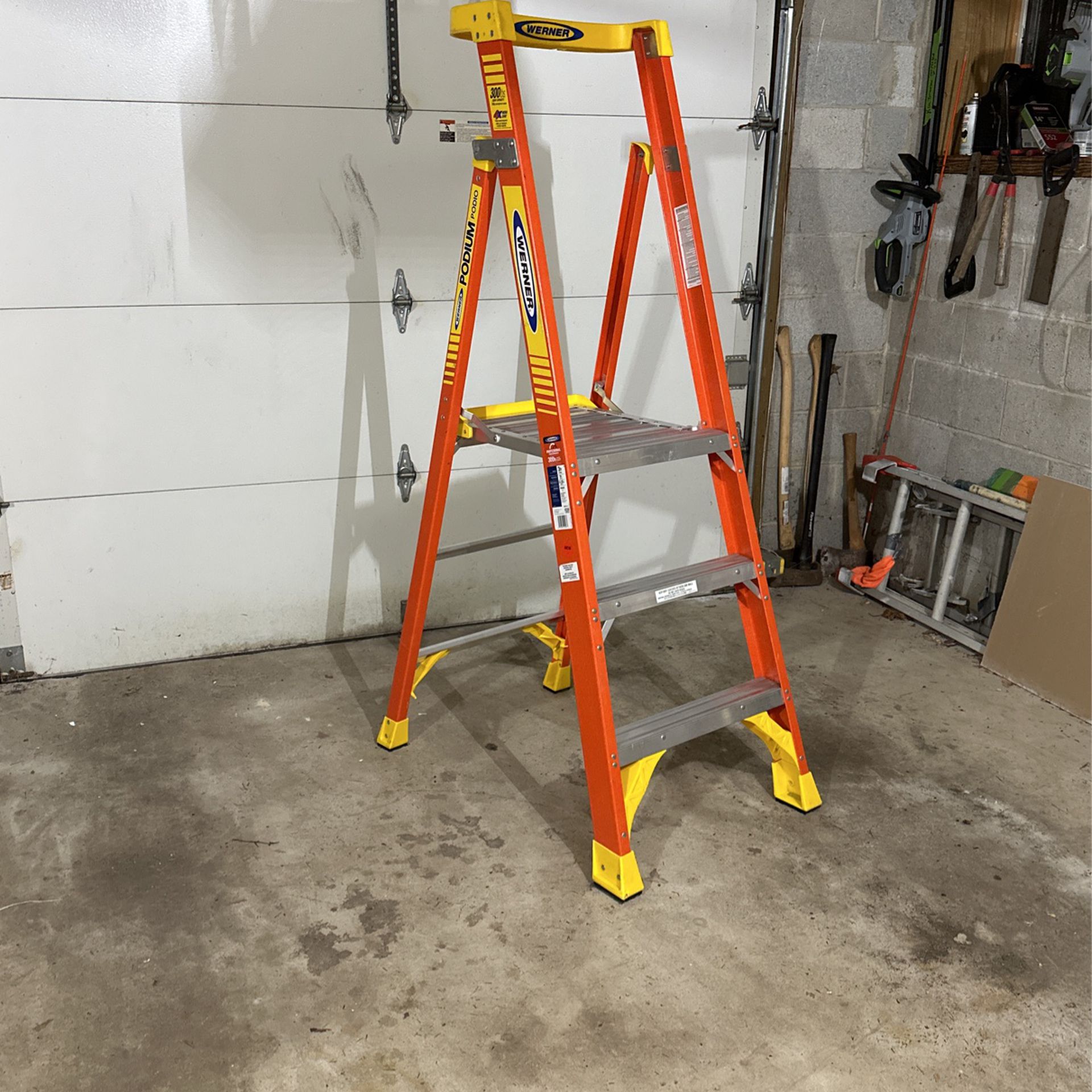 ladder / 3ft / platform ladder / werner ladder