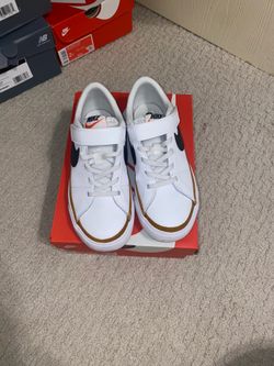 Nike Court Legacy