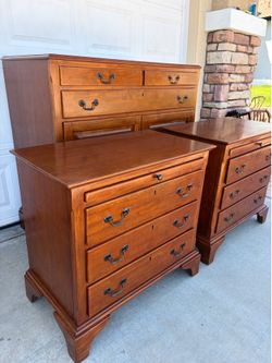 Dresser set  Wood with keys