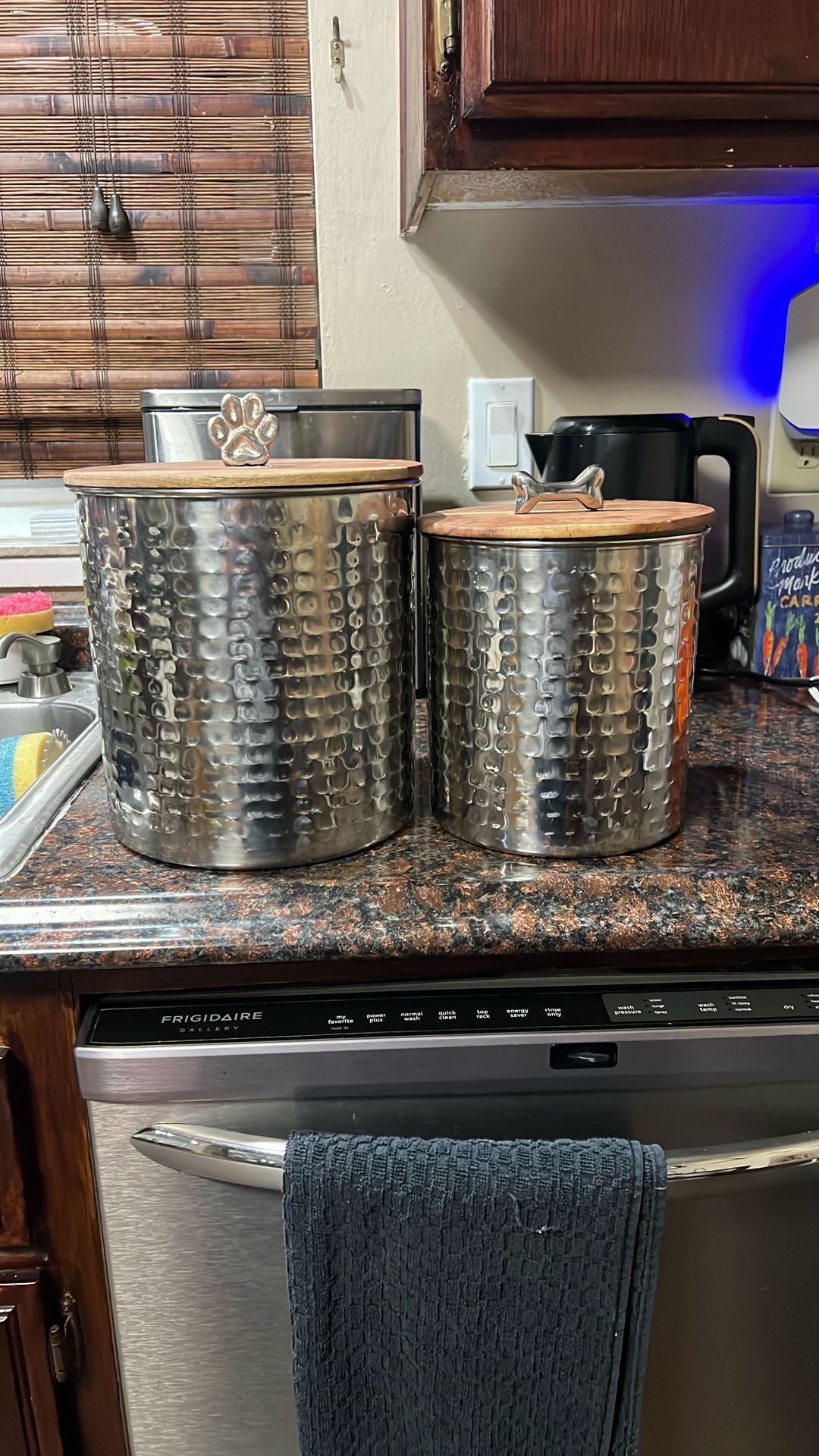 Dogfood Containers