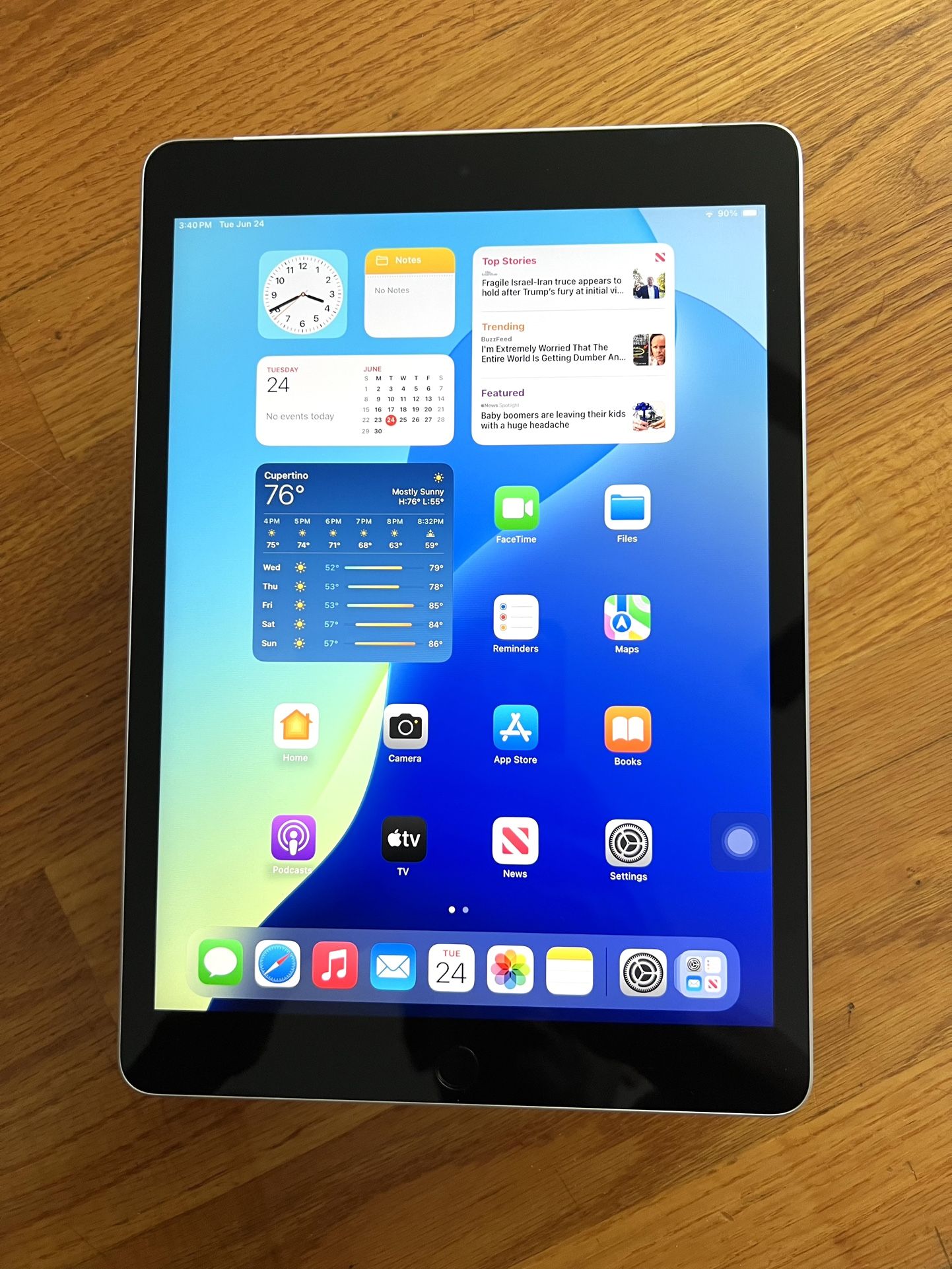 10.2 inches Apple iPad 9th Generation 256Gb Model 2603 Silver WiFi + Cell