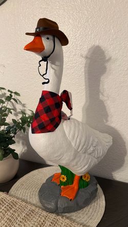 Decorative Goose Figurine with Cowboy Outfit✨new
