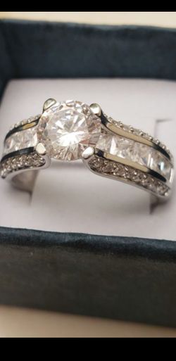 Elegant Engagement ring