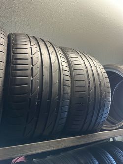PAIR OF TIRE 255 35 19 BRIDGESTONE 85% LIFE