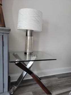 Modern Living Room Set: 2 Glass End Tables & 2 Contemporary Lamps
