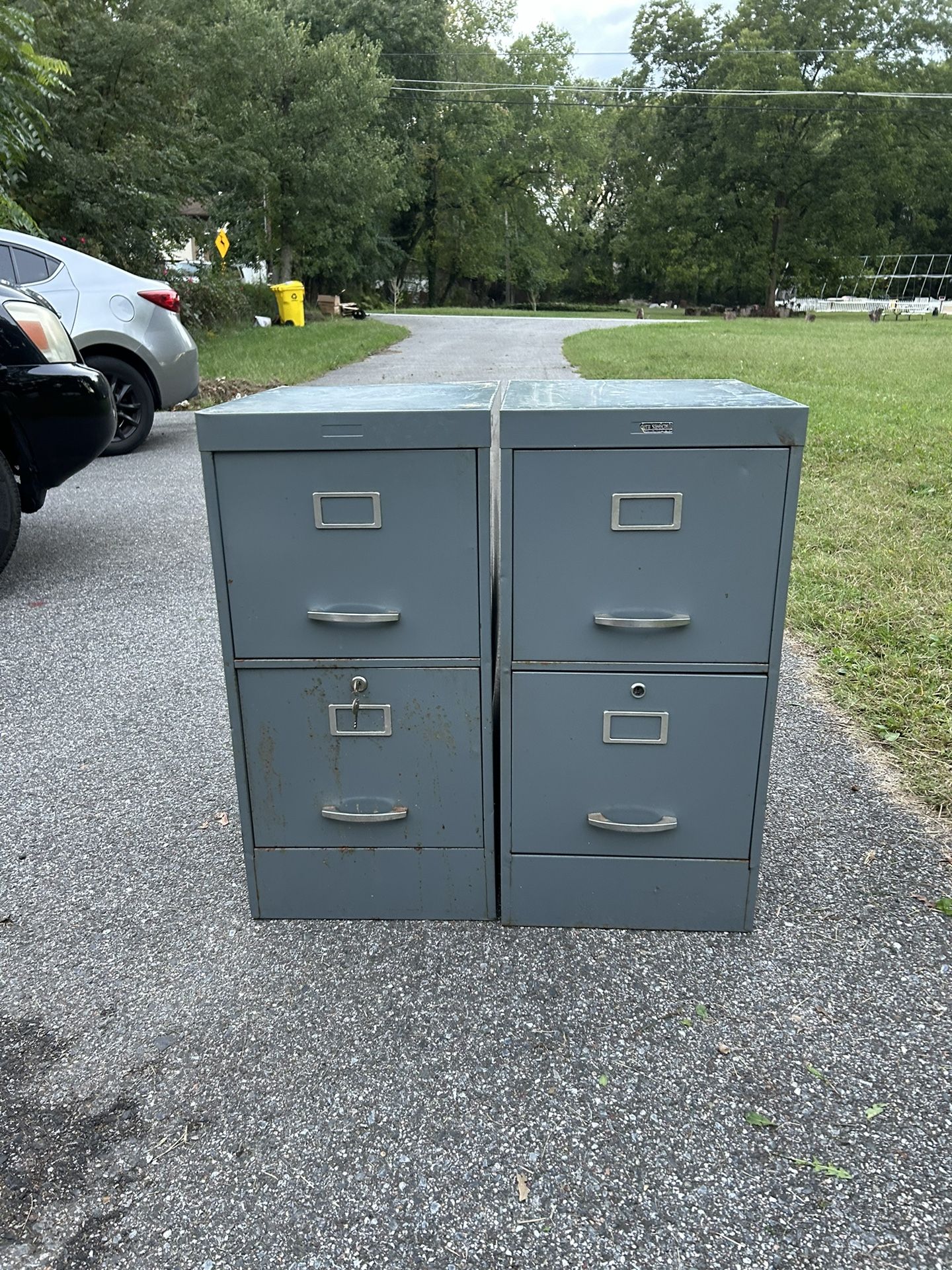 File Cabinet 🗄️ Only 1 Has Key. Both For $80