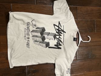 STUSSY WHITE TEE (SIZE SMALL)