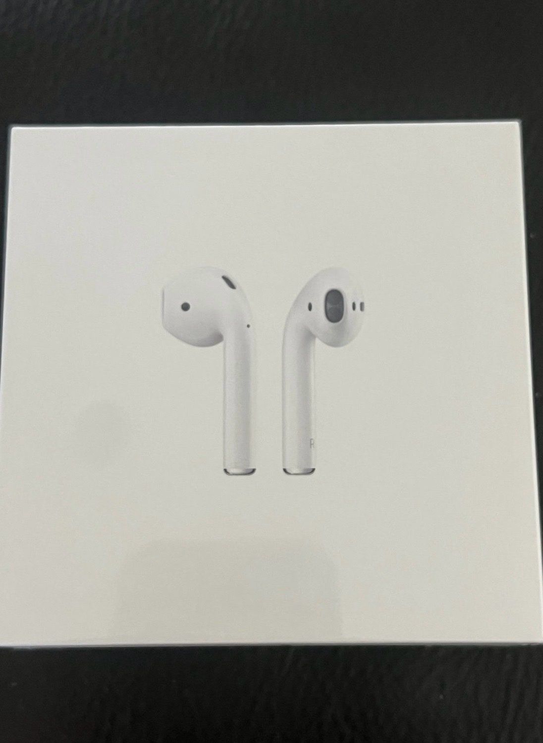 Apple AirPods 2nd Generation with Charging Case in White