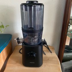 Nama J2 Cold Press Juicer Black