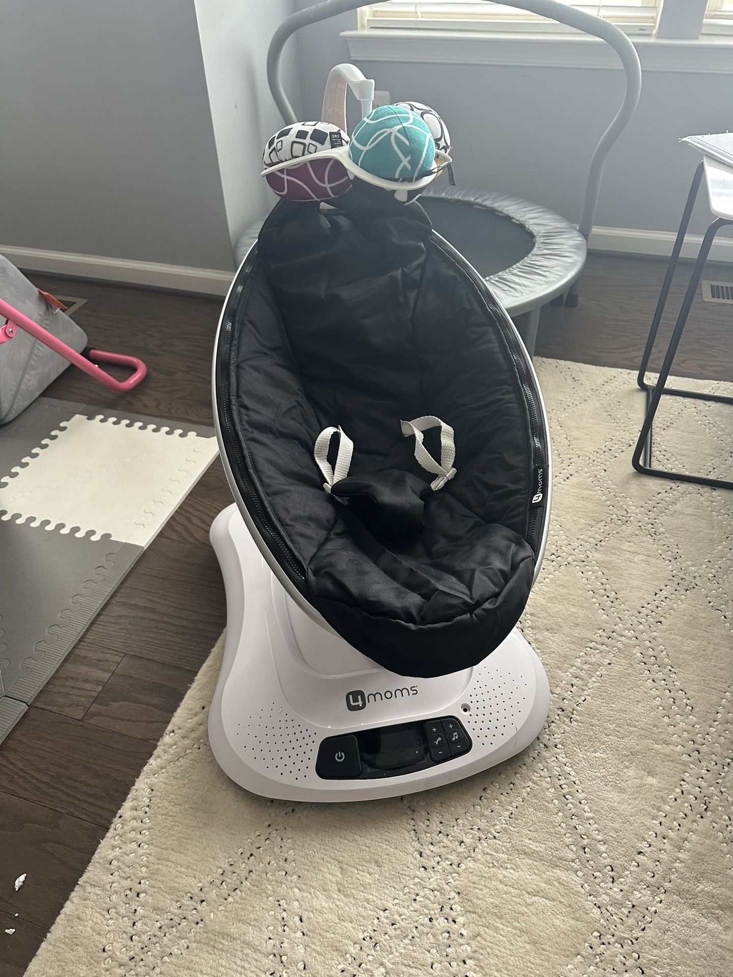 Mamaroo Baby Swing
