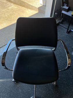 Design Within Reach Office Chair