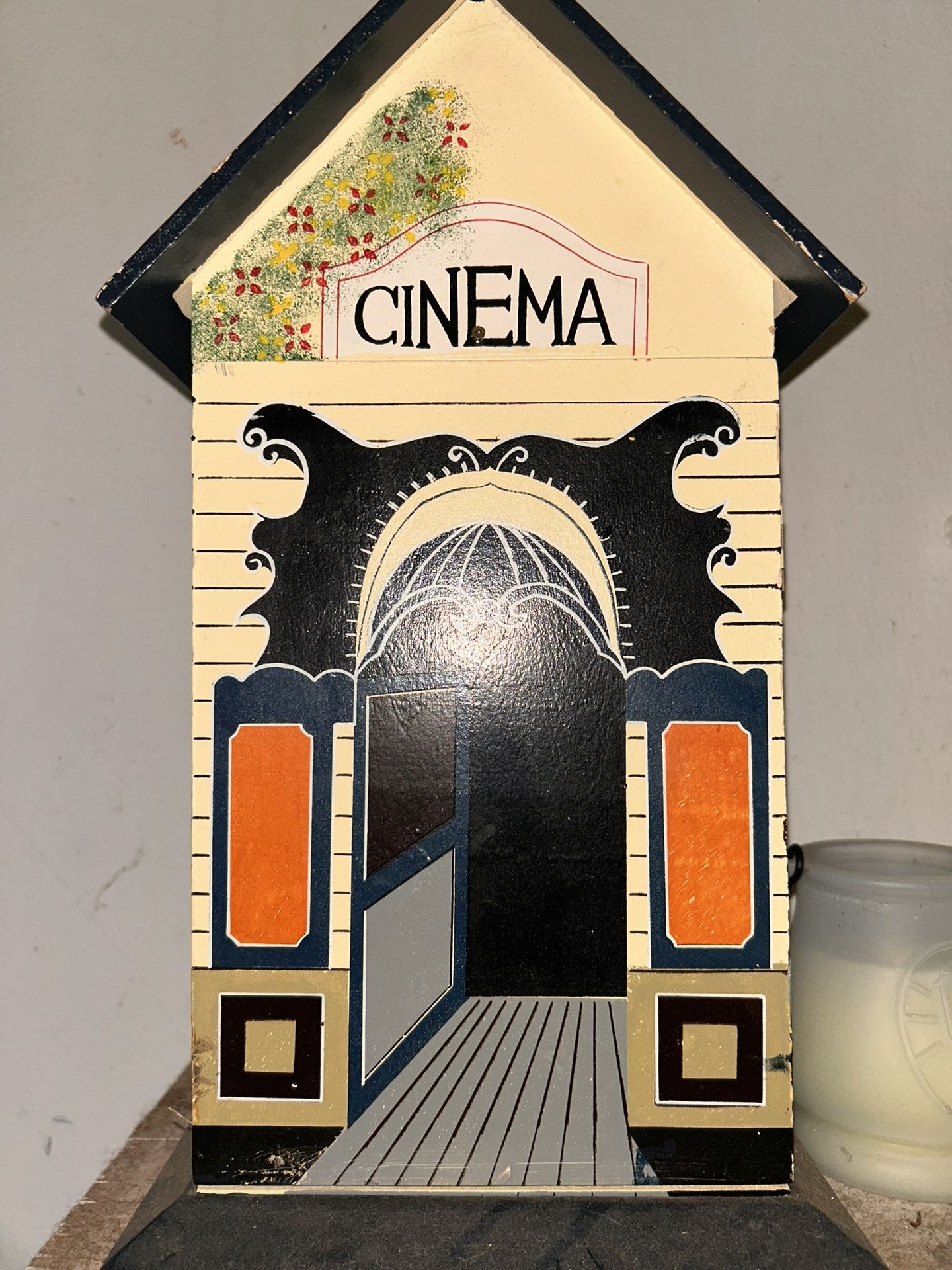 Antique Cinema/Doll House