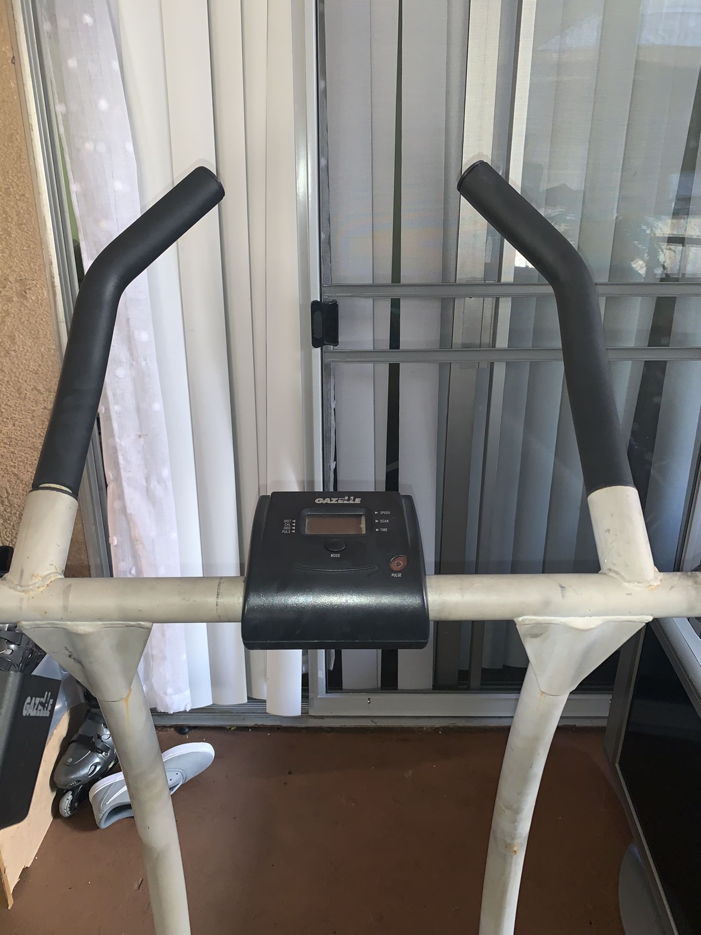 Gazelle Supra Elliptical Glider Exercise Machine for Sale in Santa