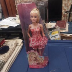 Brand new Barbie fantastic pink dress big hoop earrings $20 firm price pick up only  865 Ellsworth avenue right off of East Livingston avenue Columbus